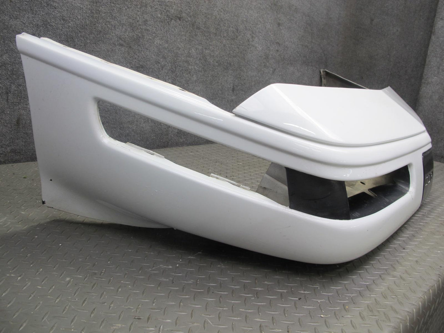 91-96 Chevrolet Corvette C4 Front Bumper Cover w Nameplate Cover White OEM