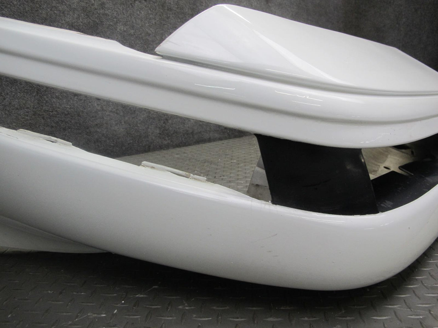91-96 Chevrolet Corvette C4 Front Bumper Cover w Nameplate Cover White OEM