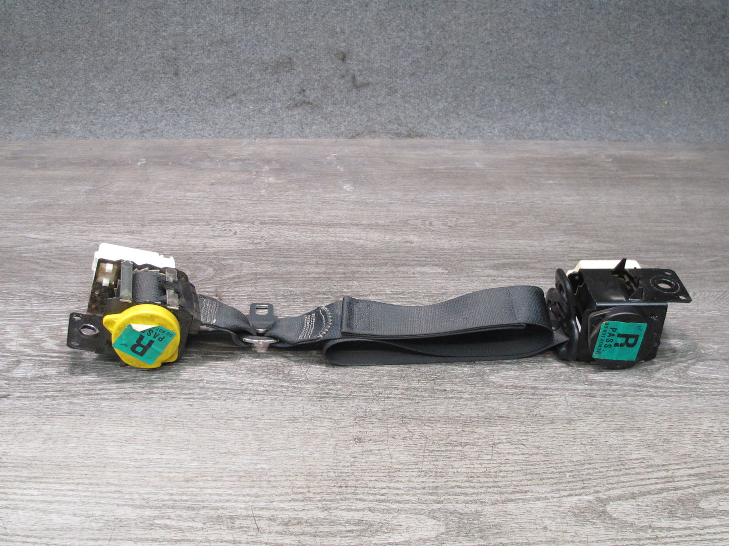 97-04 CHEVROLET CORVETTE C5 FRONT RIGHT & LEFT SIDE SEATBELT RETRACTOR SET OEM