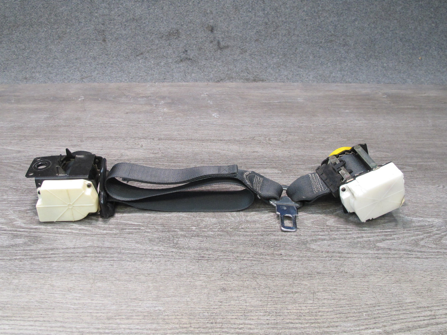 97-04 CHEVROLET CORVETTE C5 FRONT RIGHT & LEFT SIDE SEATBELT RETRACTOR SET OEM