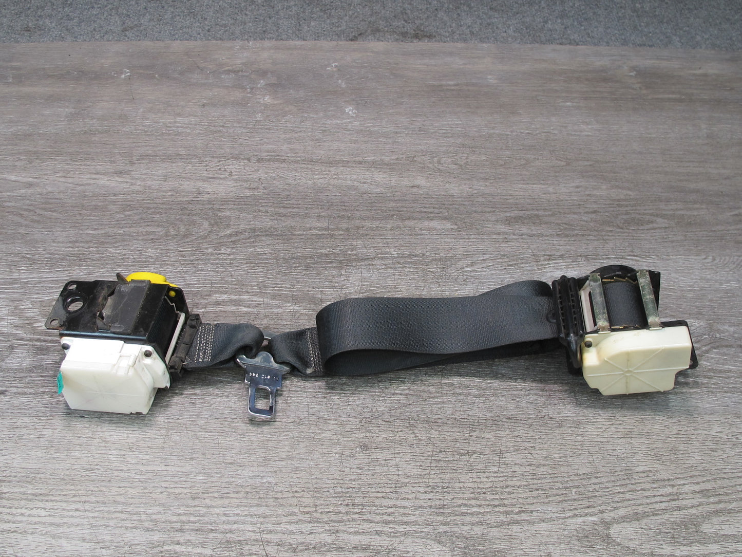 97-04 CHEVROLET CORVETTE C5 FRONT RIGHT & LEFT SIDE SEATBELT RETRACTOR SET OEM
