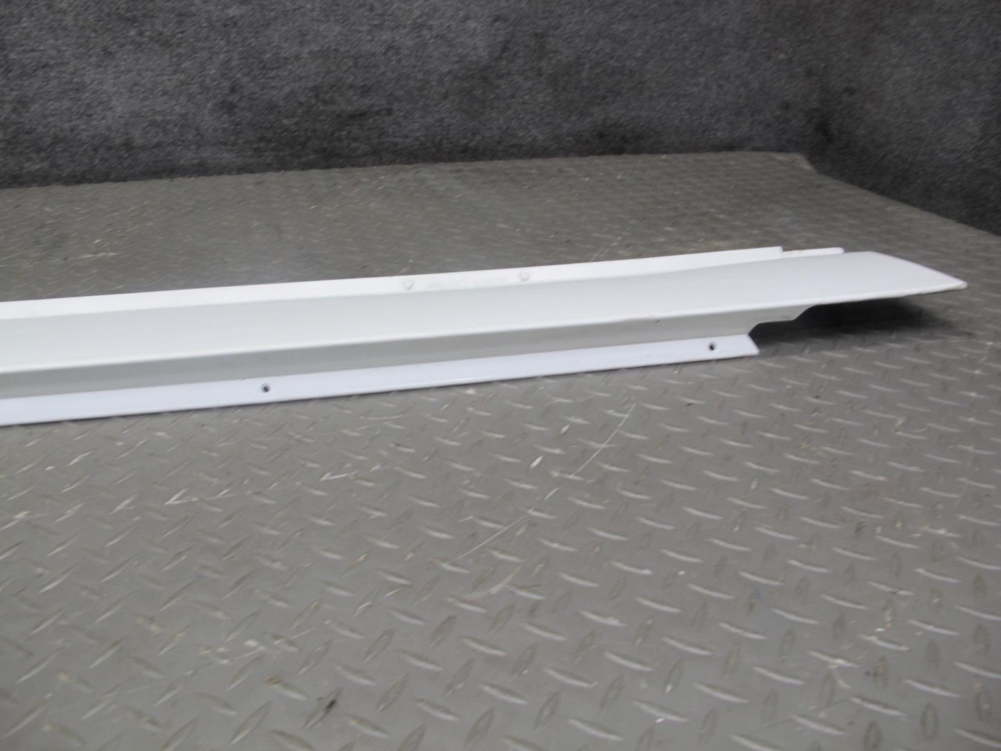 84-96 Chevrolet Corvette C4 Left & Right Side Skirt Rocker Panel Molding Set OEM