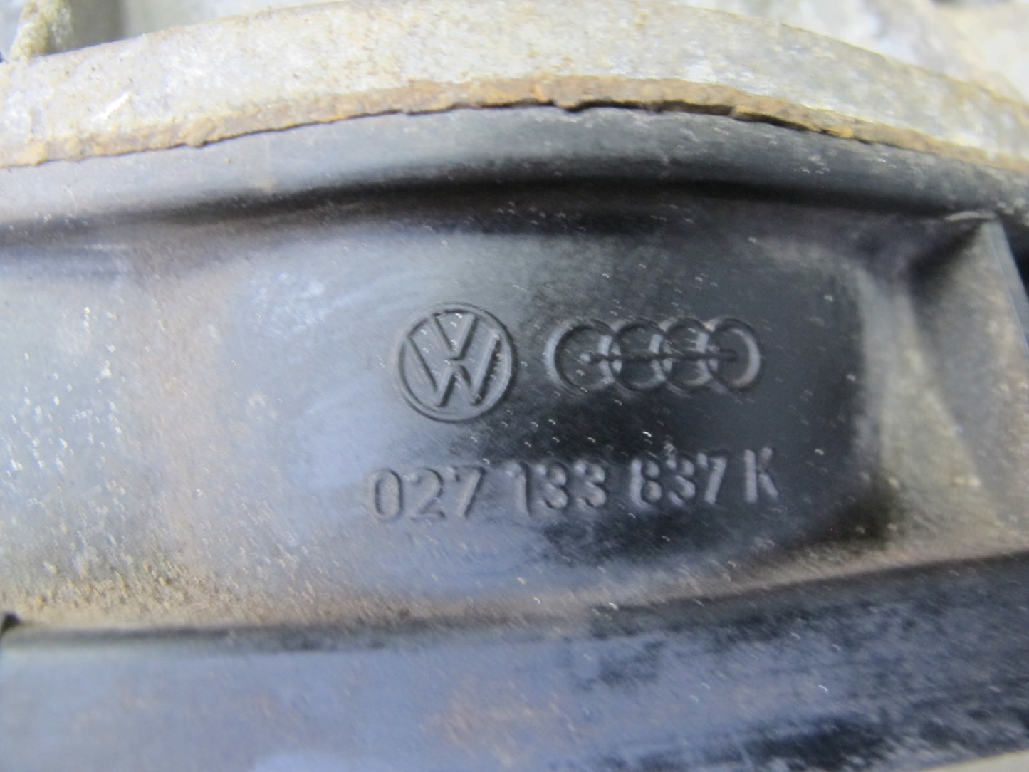 87-88 VW Scirocco 1.8L L4 PL Fuel Injection Distributor Throttle Assy OEM