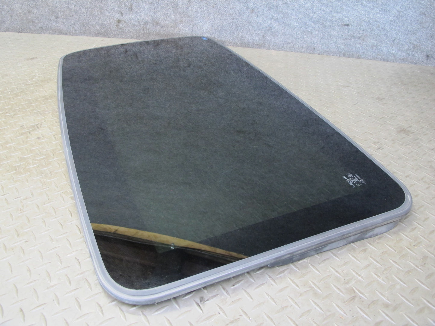 01-06 Lexus UCF30L LS430 Sunroof Glass Window Panel OEM