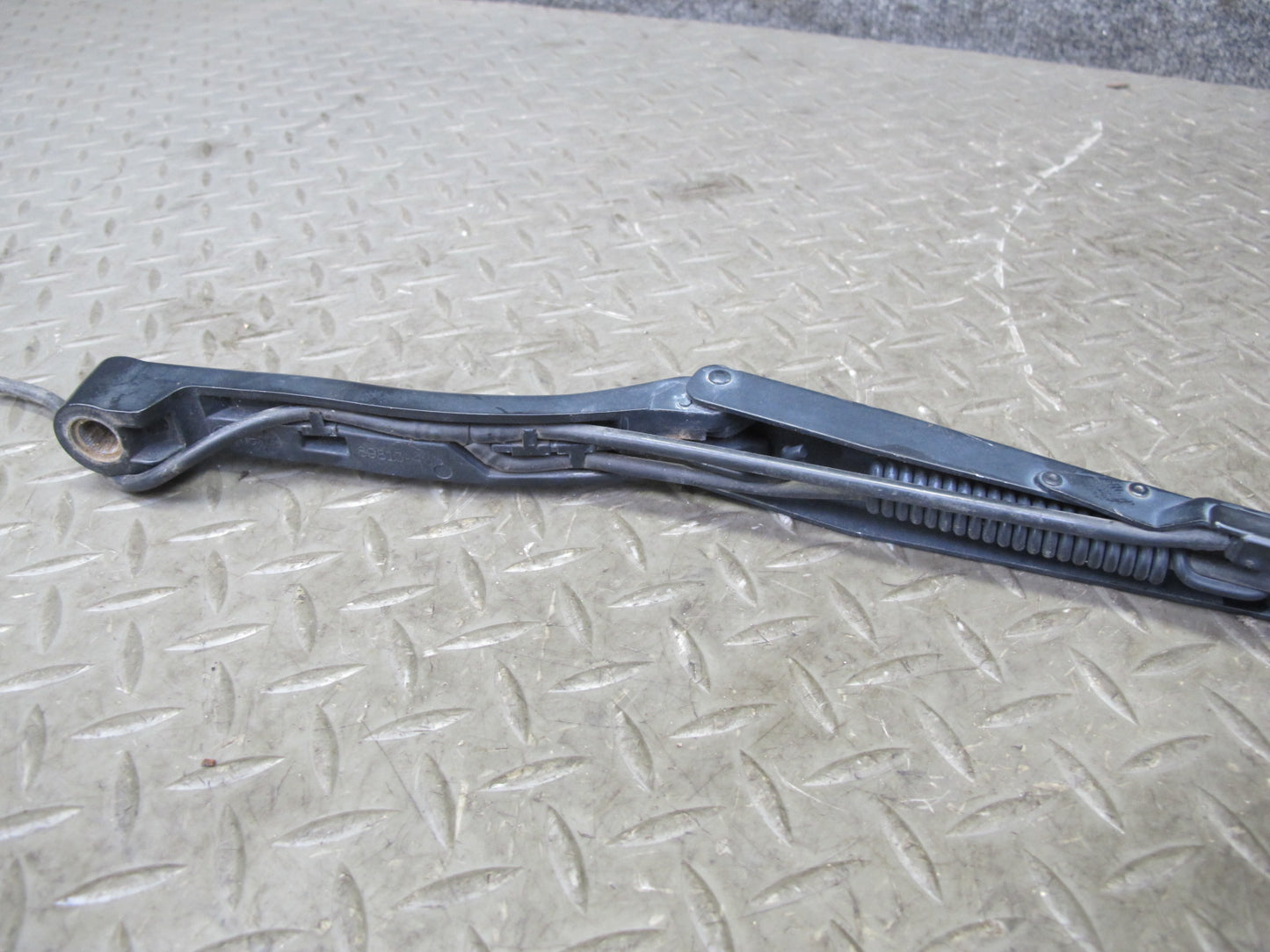 97-04 Chevrolet Corvette C5 Set of 2 Left Right Windshield Wiper Arm w Blade OEM