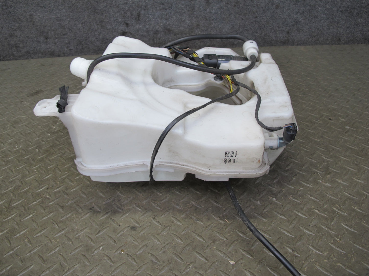11-15 Mini Cooper R60 R61 Countryman Windshield Washer Reservoir w Pump OEM