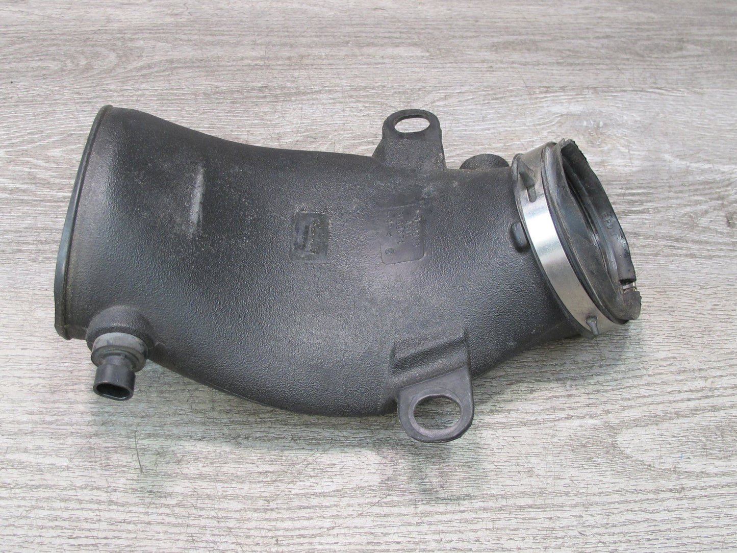 97-00 Chevrolet Corvette C5 Air Intake Duct Tube Bridge 25169374 OEM
