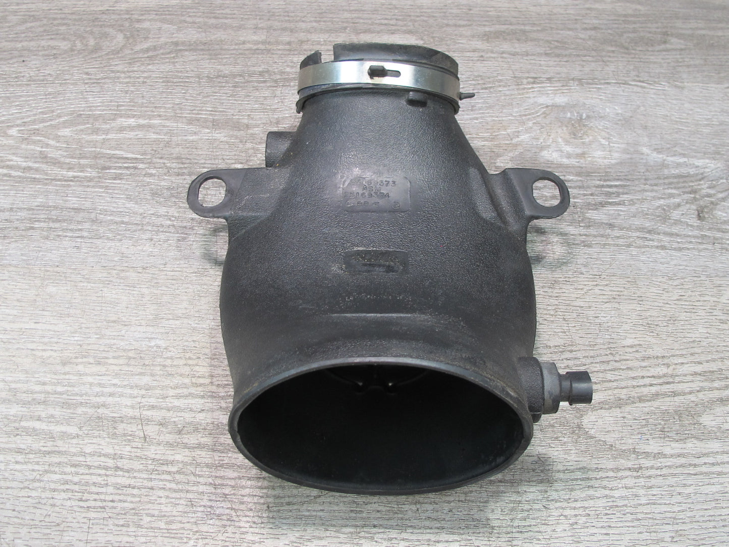 97-00 Chevrolet Corvette C5 Air Intake Duct Tube Bridge 25169374 OEM