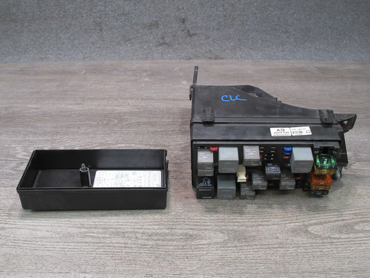 97-98 Chevrolet Corvette C5 Under Hood Engine Relay Fuse Box 12161017 OEM