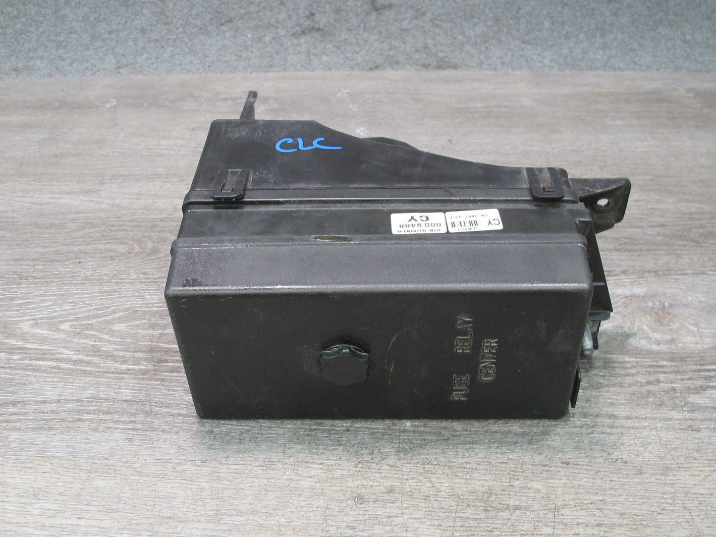97-98 Chevrolet Corvette C5 Under Hood Engine Relay Fuse Box 12161017 OEM