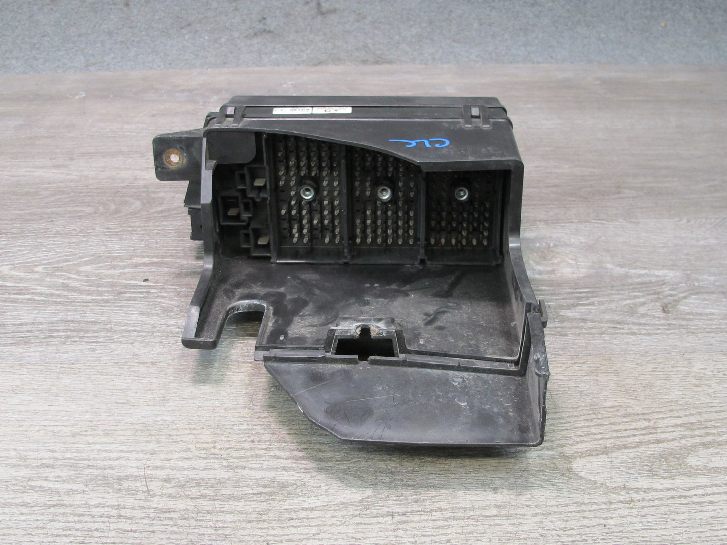 97-98 Chevrolet Corvette C5 Under Hood Engine Relay Fuse Box 12161017 OEM