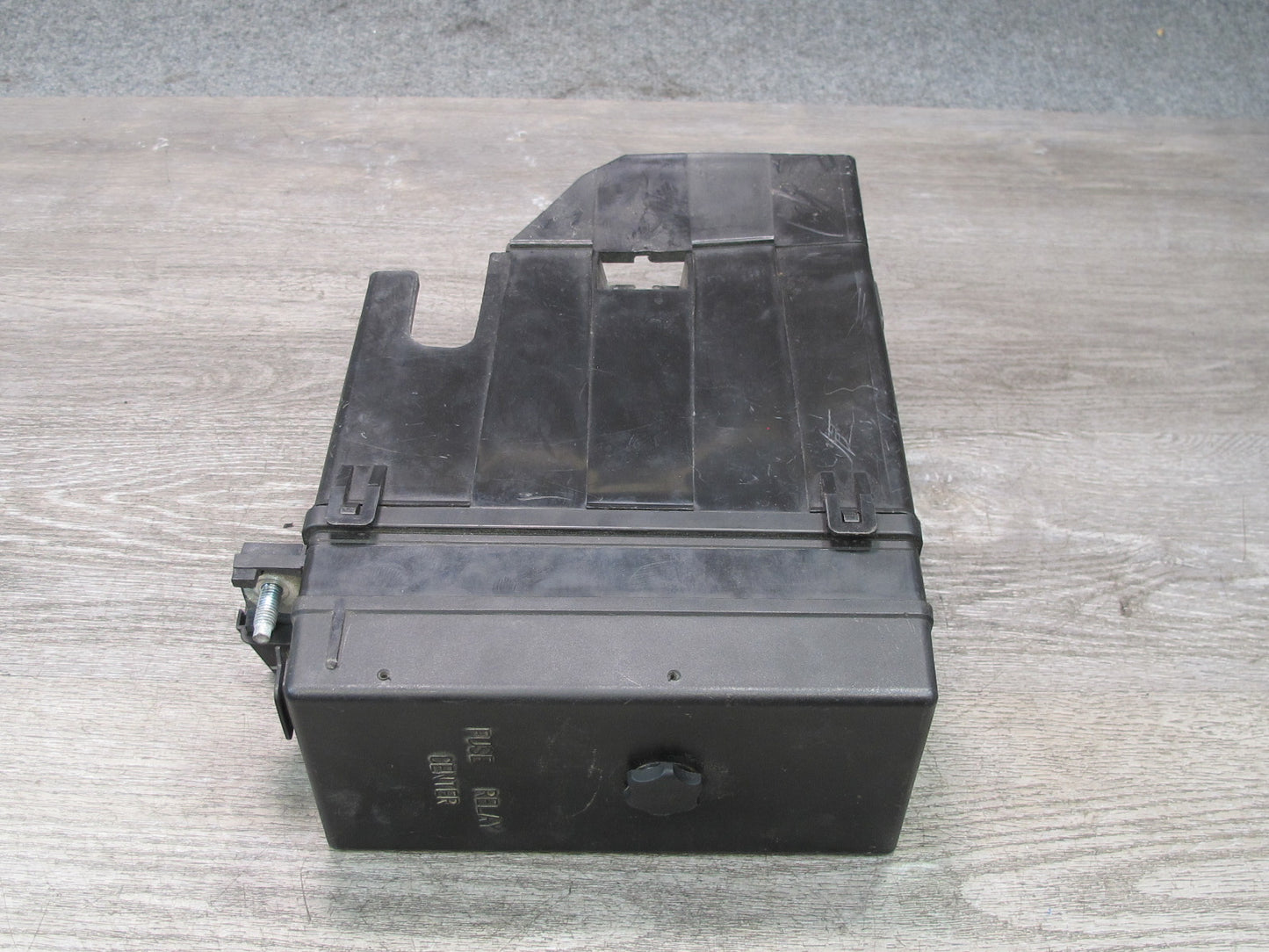 97-98 Chevrolet Corvette C5 Under Hood Engine Relay Fuse Box 12161017 OEM