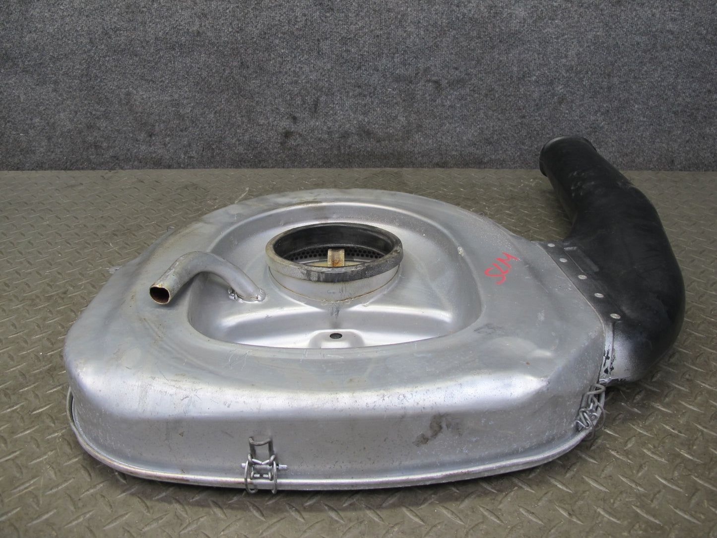 81-85 Mercedes R107 380SL Engine Air Intake Cleaner Filter Box Housing 51K OEM