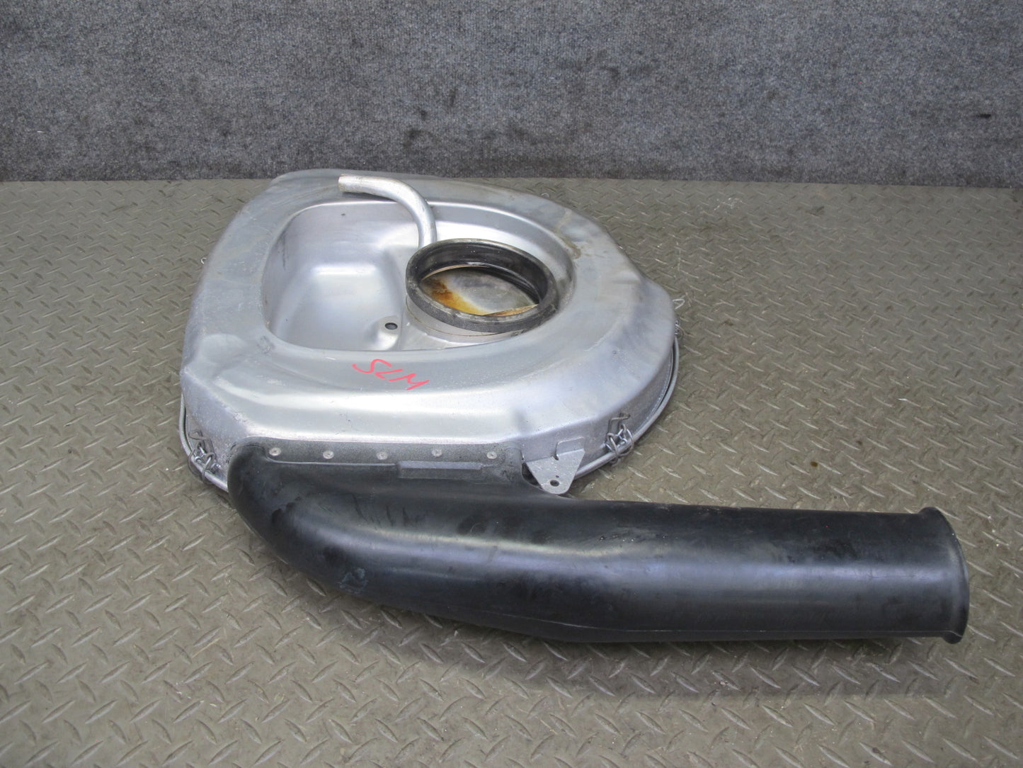 81-85 Mercedes R107 380SL Engine Air Intake Cleaner Filter Box Housing 51K OEM