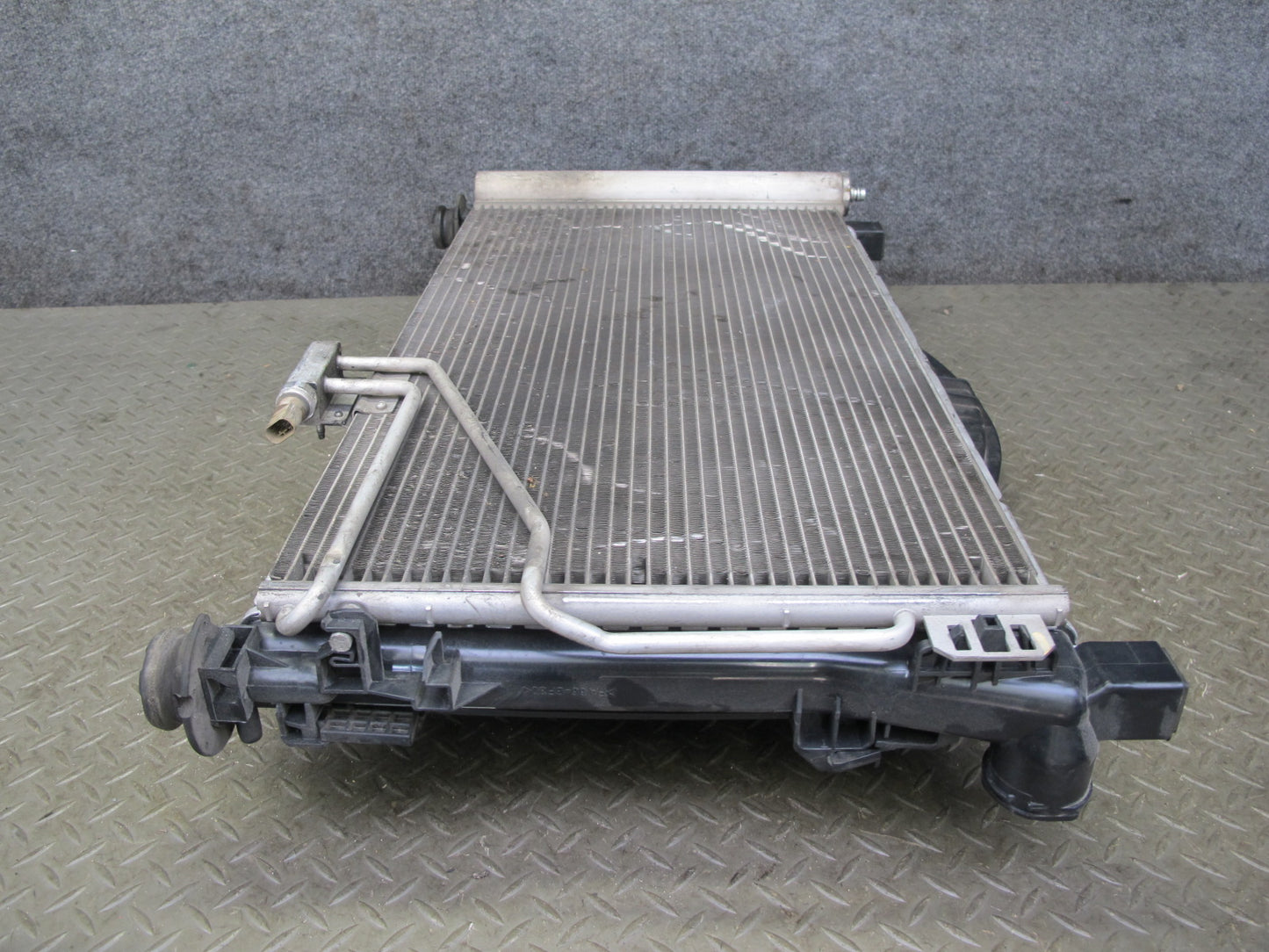 05-08 Mercedes R171 SLK350 MT Engine Cooling Fan Motor Radiator AC Condenser OEM