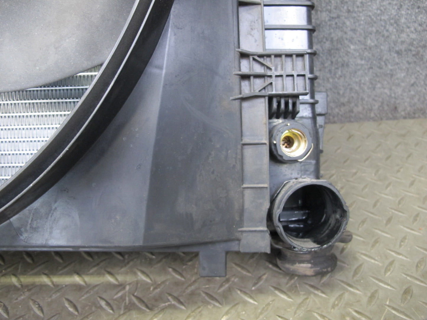 05-08 Mercedes R171 SLK350 MT Engine Cooling Fan Motor Radiator AC Condenser OEM