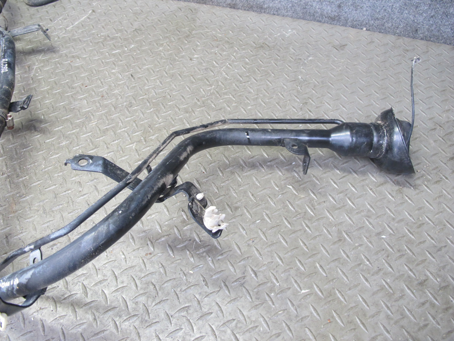 2011-2017 Infiniti QX56 QX80 Fuel Tank Gas Filler Neck Hose Tube Pipe
