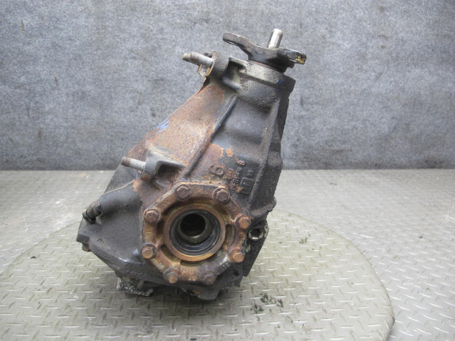81-85 Mercedes R107 380SL Rear Differential Carrier 2.47 Ratio 51k Miles OEM