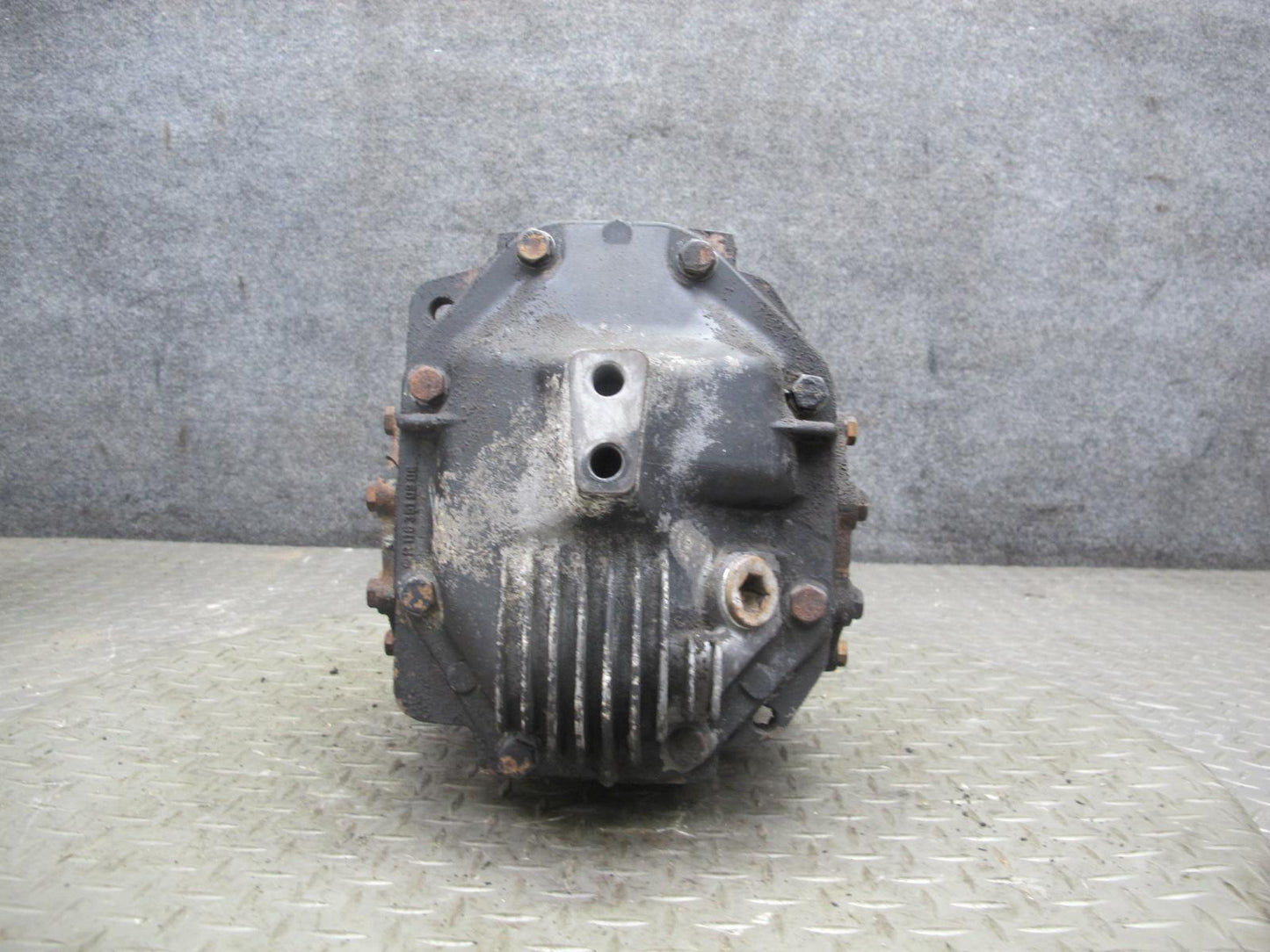 81-85 Mercedes R107 380SL Rear Differential Carrier 2.47 Ratio 51k Miles OEM