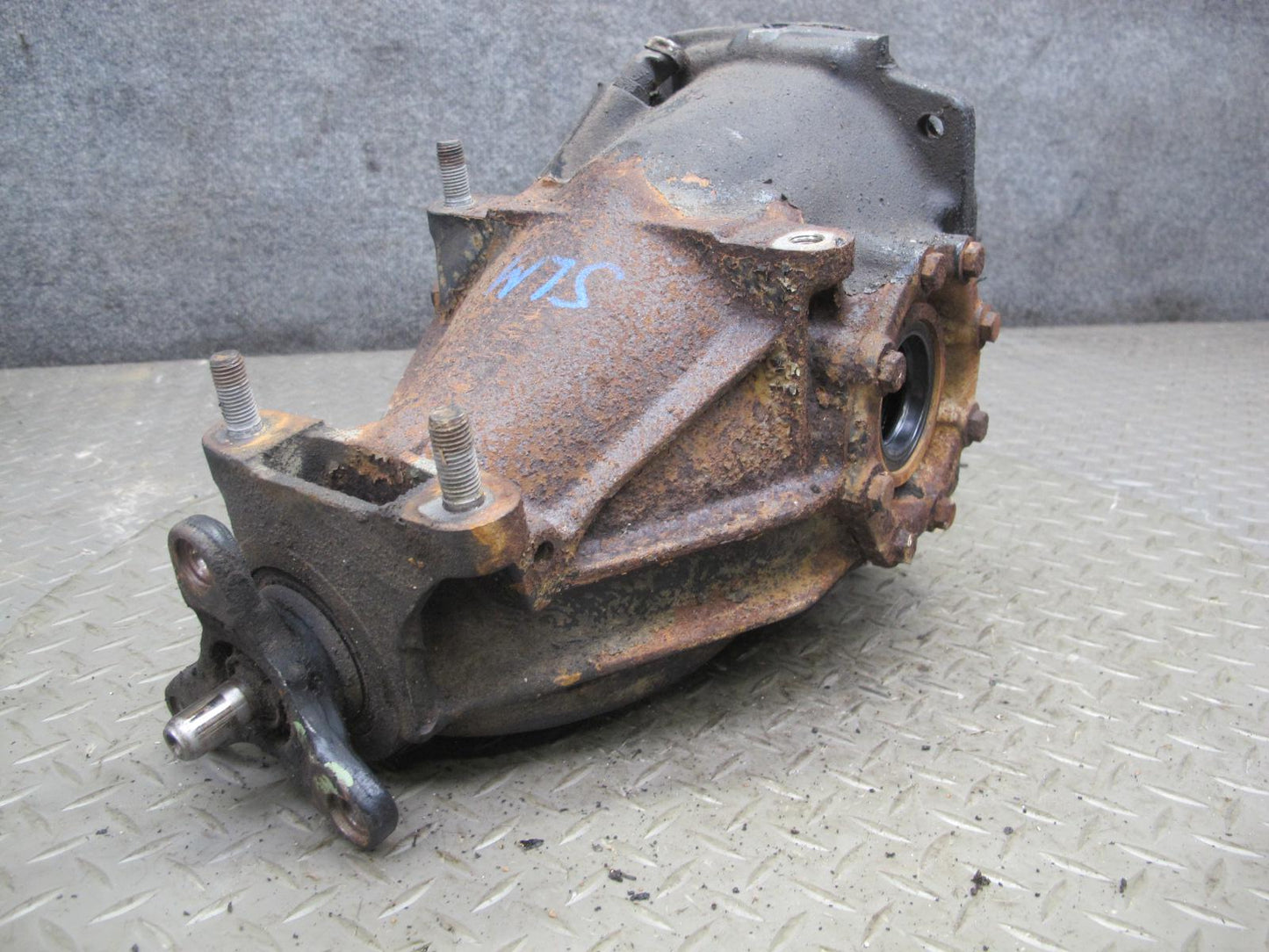 81-85 Mercedes R107 380SL Rear Differential Carrier 2.47 Ratio 51k Miles OEM