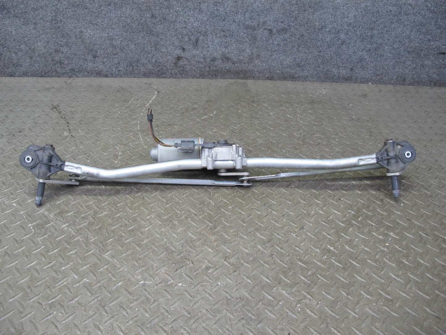 11-15 Mini Cooper R60 R61 Windshield Wiper Transmission Linkage w Motor OEM