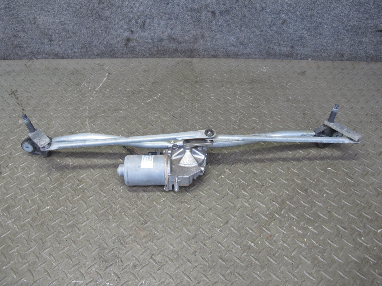 11-15 Mini Cooper R60 R61 Windshield Wiper Transmission Linkage w Motor OEM