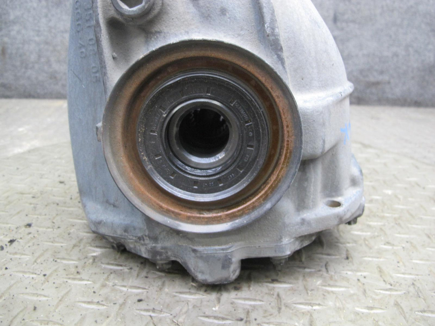 05-11 Mercedes R171 SLK350 RWD Rear Axle Differential Carrier 3.27 Ratio OEM