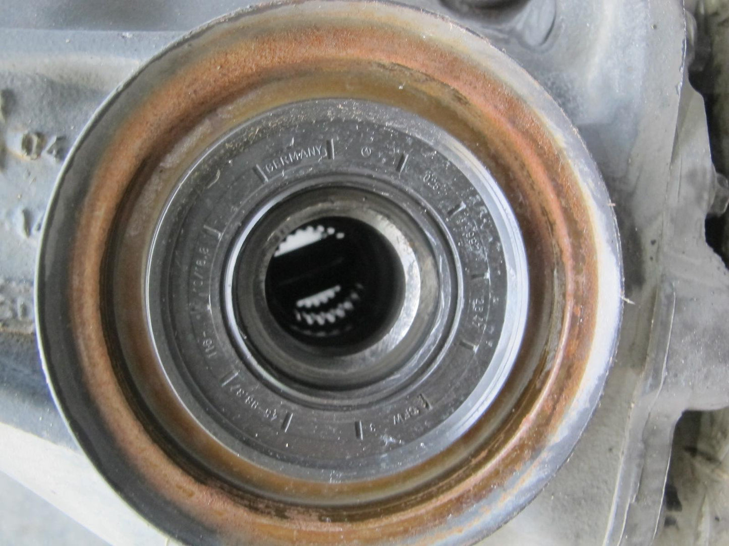 05-11 Mercedes R171 SLK350 RWD Rear Axle Differential Carrier 3.27 Ratio OEM