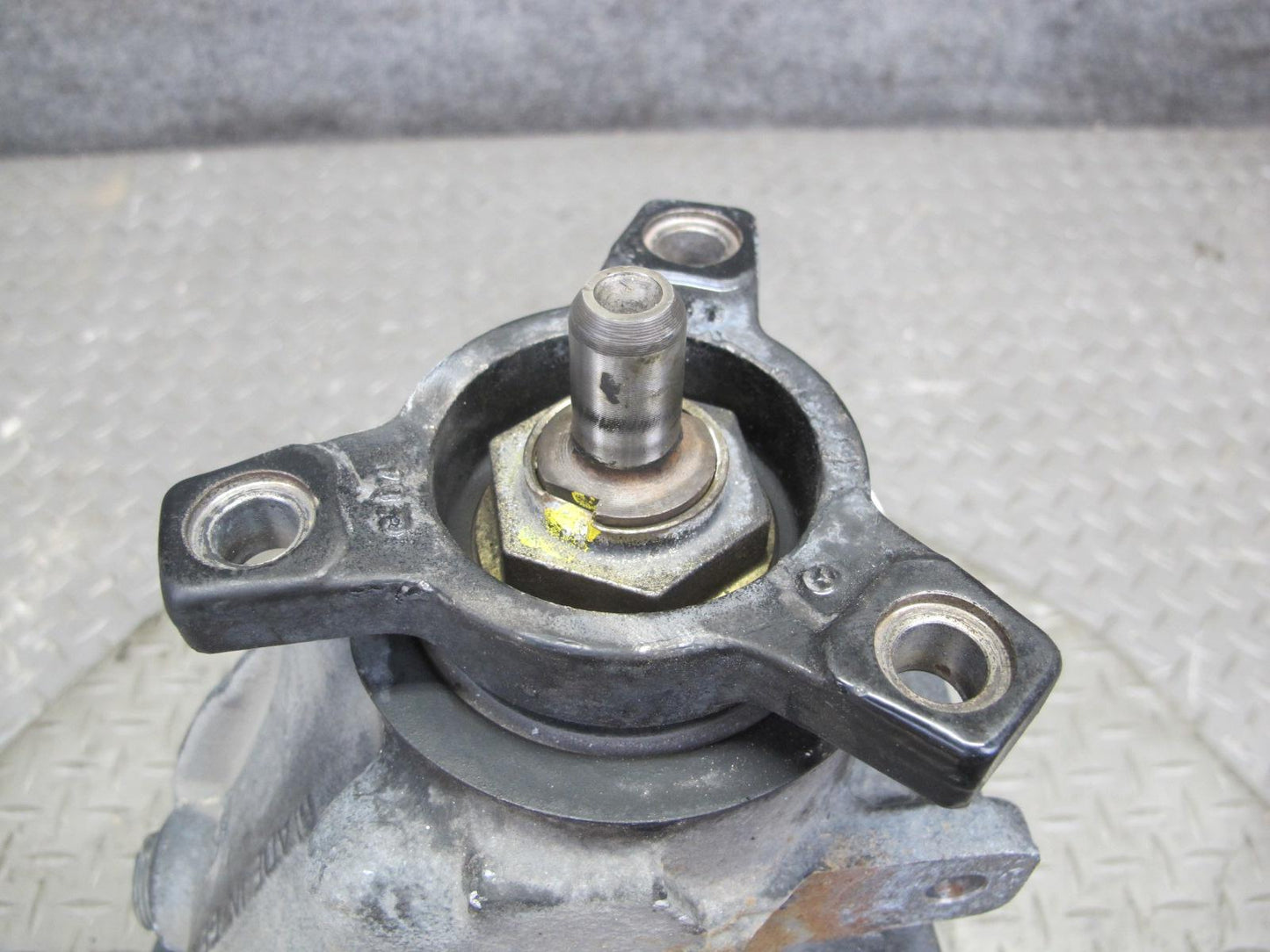 05-11 Mercedes R171 SLK350 RWD Rear Axle Differential Carrier 3.27 Ratio OEM