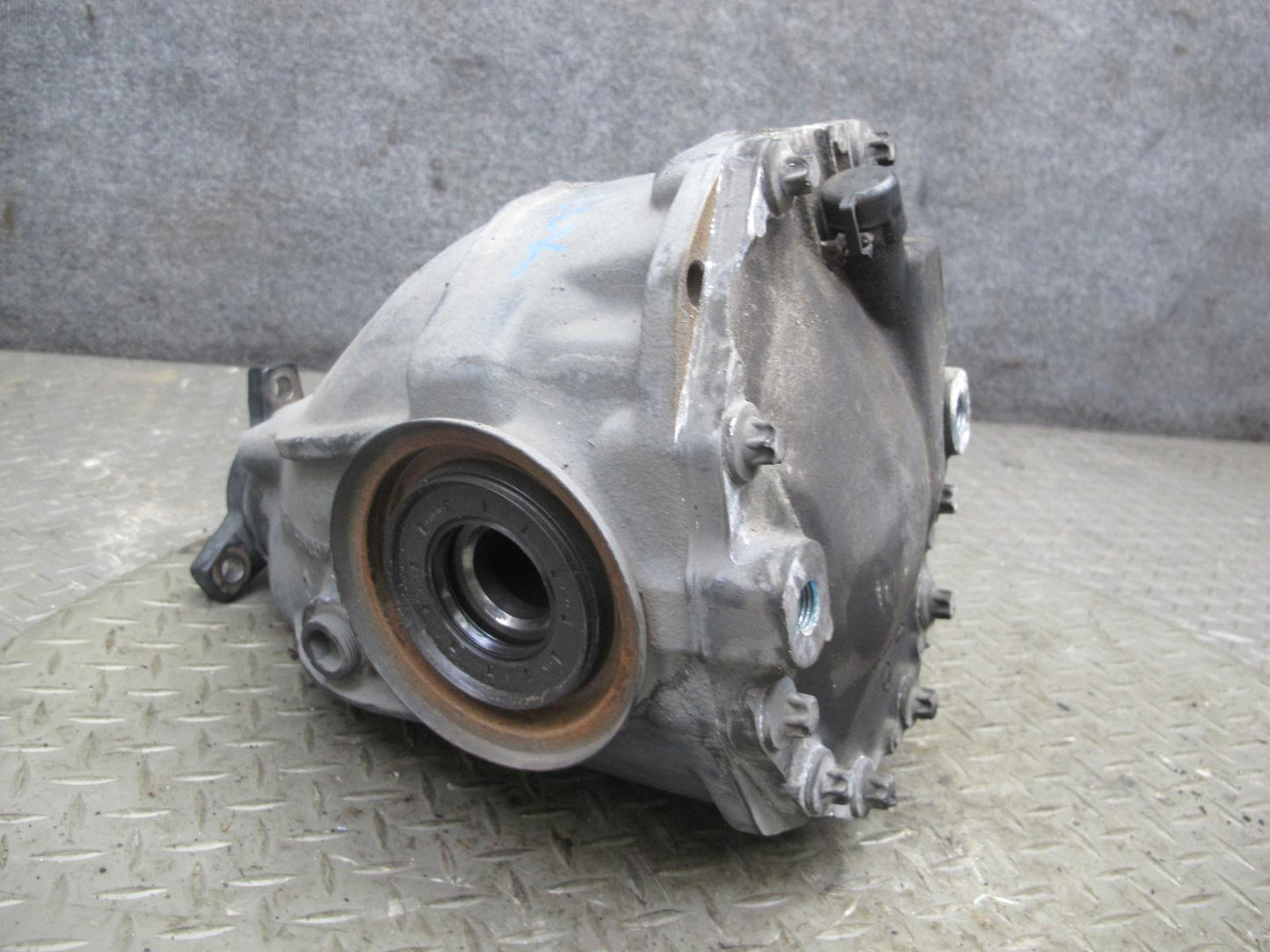 05-11 Mercedes R171 SLK350 RWD Rear Axle Differential Carrier 3.27 Ratio OEM