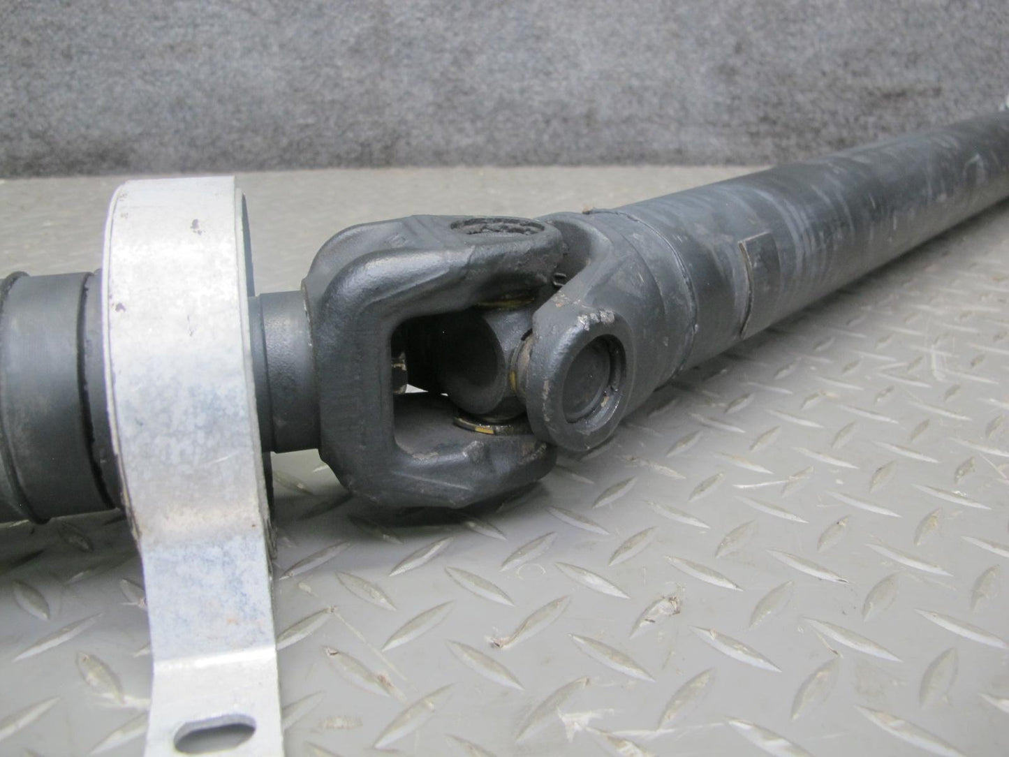 2001-2006 BMW E46 M3 M/T Rear Drive Shaft Driveshaft 2229240