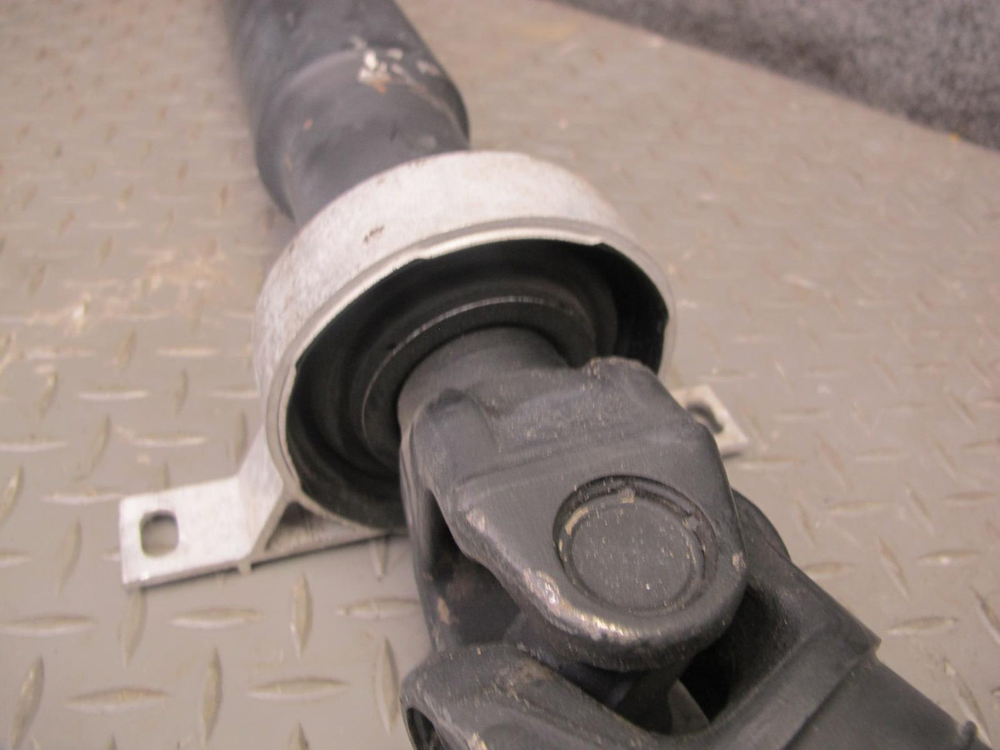 2001-2006 BMW E46 M3 M/T Rear Drive Shaft Driveshaft 2229240