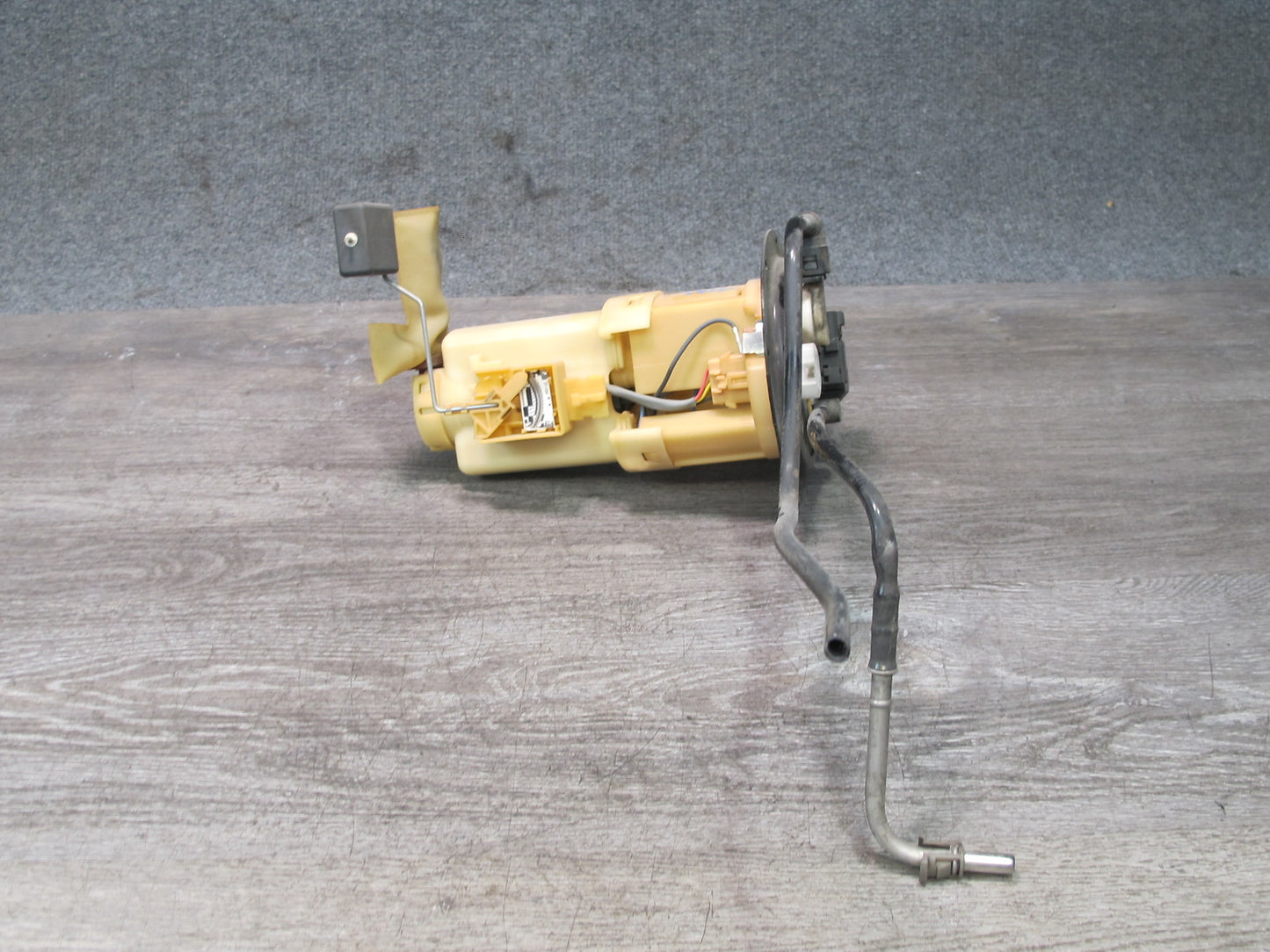 00-05 Toyota MR2 Spyder ZZW30L 1ZZFE Fuel Pump Level Sensor Assembly 50K OEM