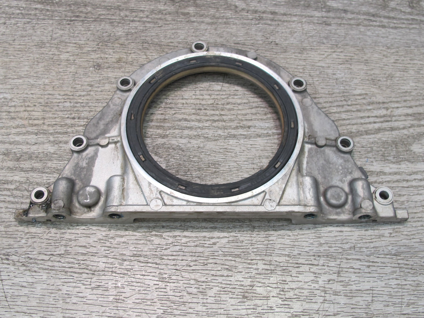 2010-2014 BMW E71 X6M S63 Engine Rear Crankshaft Cover Seal 7555216