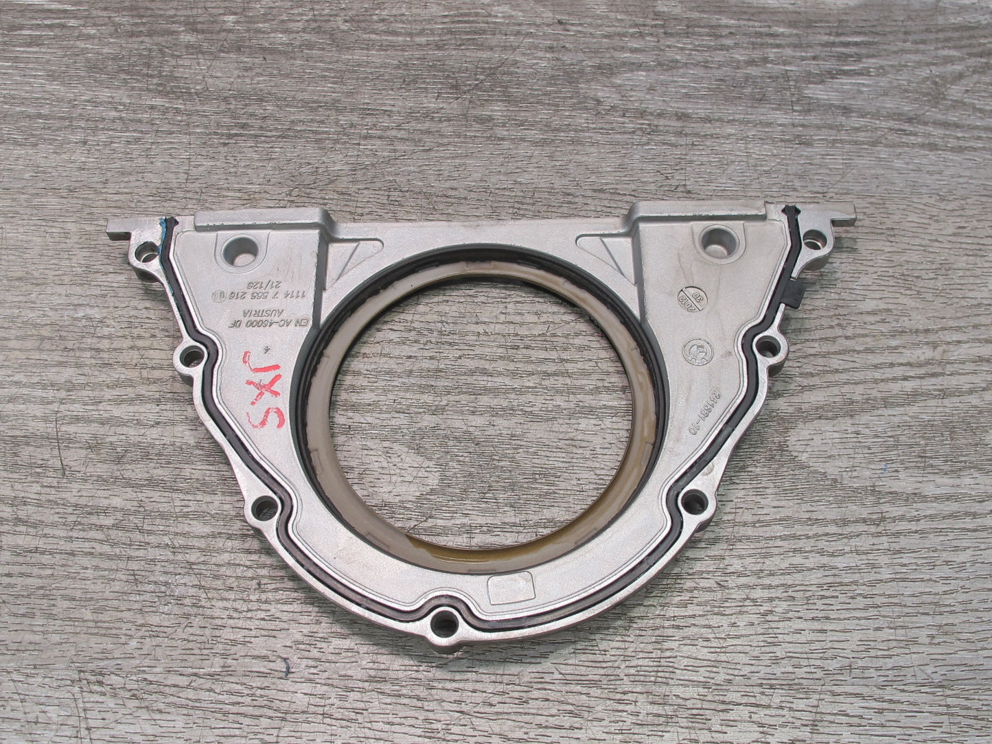 2010-2014 BMW E71 X6M S63 Engine Rear Crankshaft Cover Seal 7555216