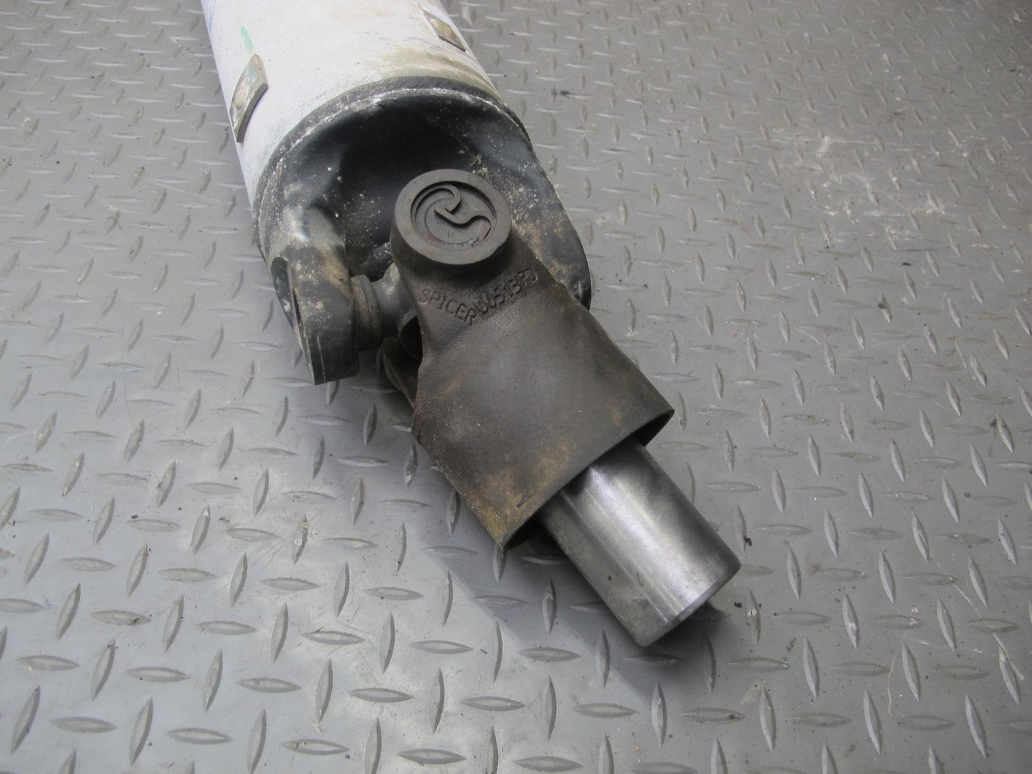 2011-2020 Infiniti QX56 QX80 RWD Rear Driveshaft Shaft Propeller