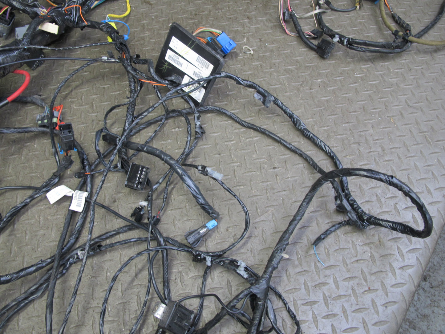 1998 Chevrolet Corvette C5 Hatch A/T Interior Wire Wiring Harness w Fuse Box OEM