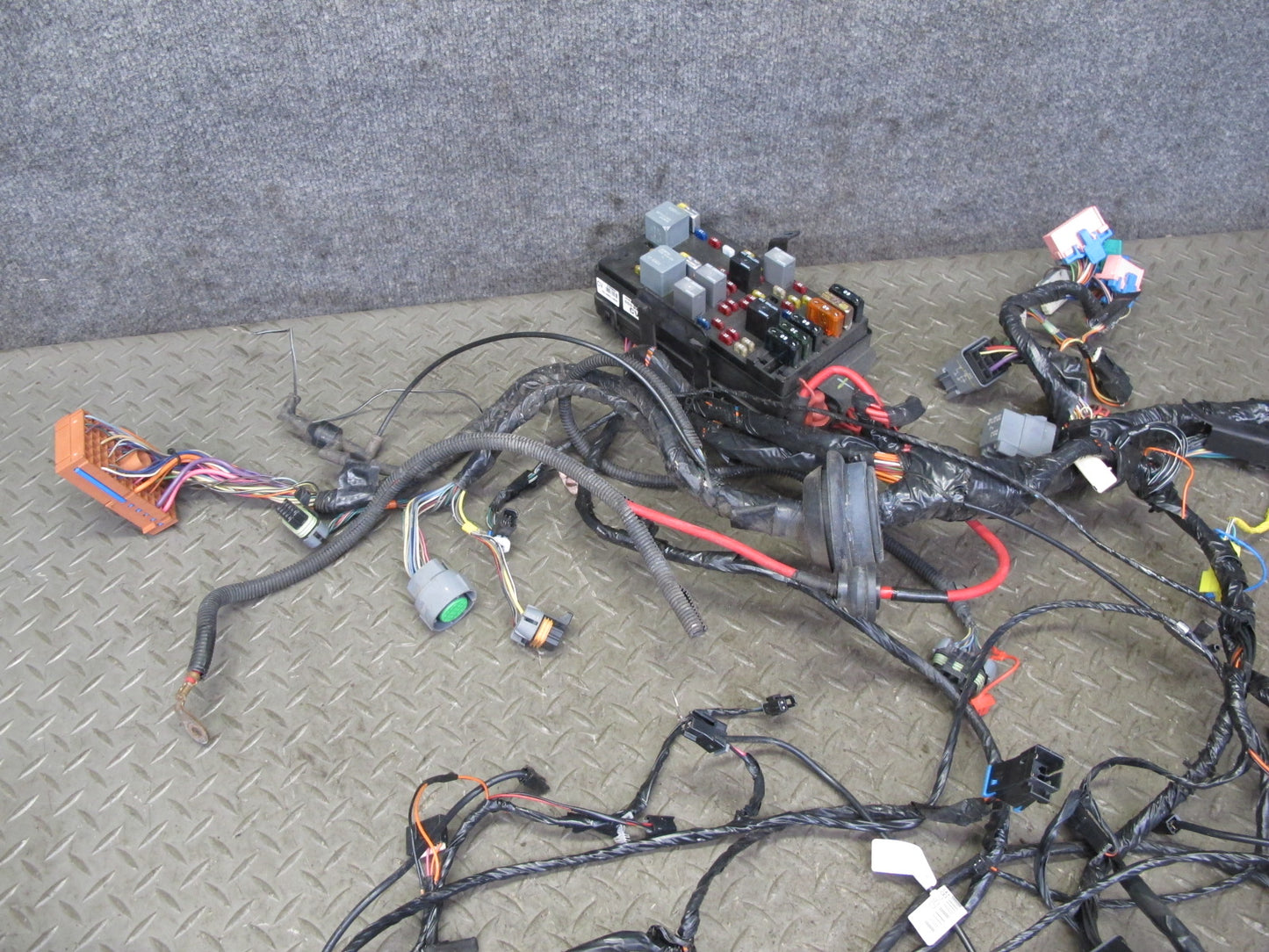 1998 Chevrolet Corvette C5 Hatch A/T Interior Wire Wiring Harness w Fuse Box OEM