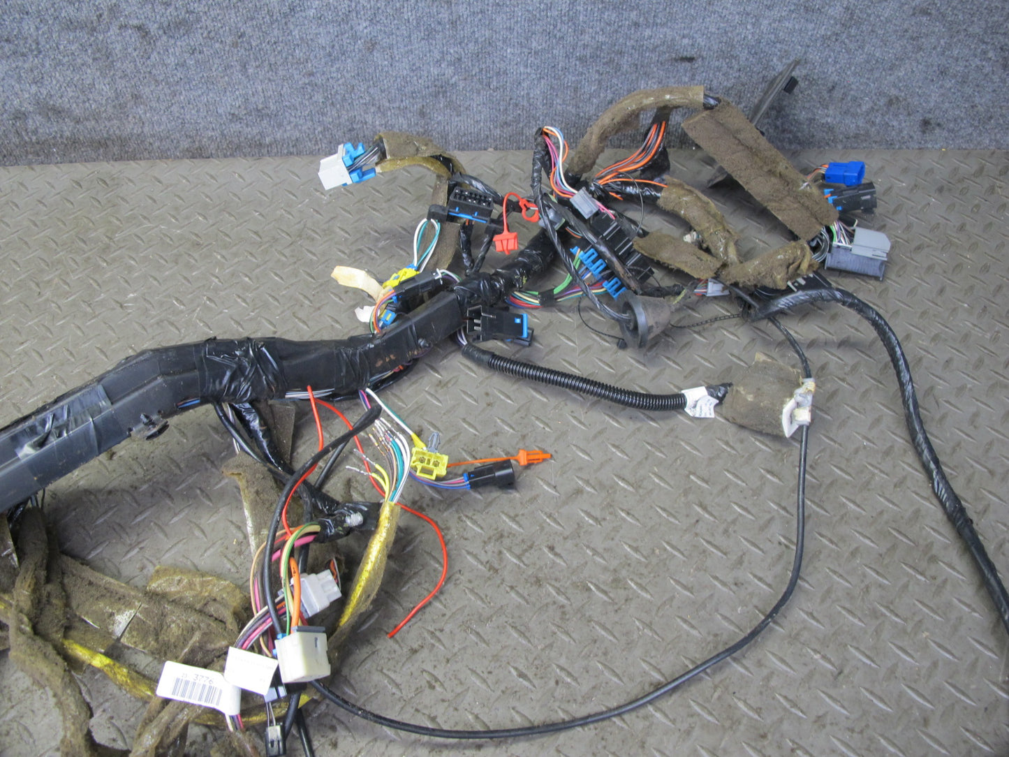 1998 Chevrolet Corvette C5 Hatch A/T Interior Wire Wiring Harness w Fuse Box OEM