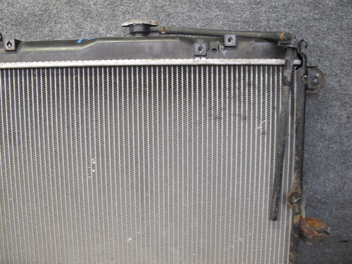1998-2002 Lexus J100 LX470 4.7L Engine Motor Cooling Radiator