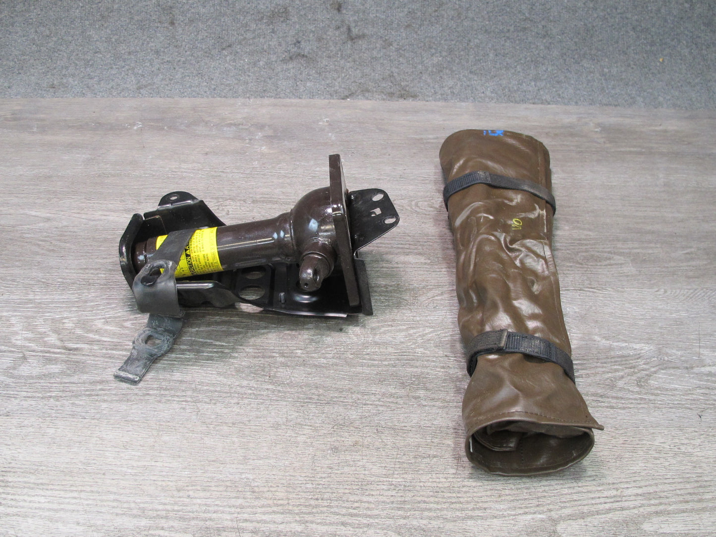1999-2007 Lexus J100 LX470 Emergency Spare Wheel Tire Jack W/ Bracket & Tool KIT