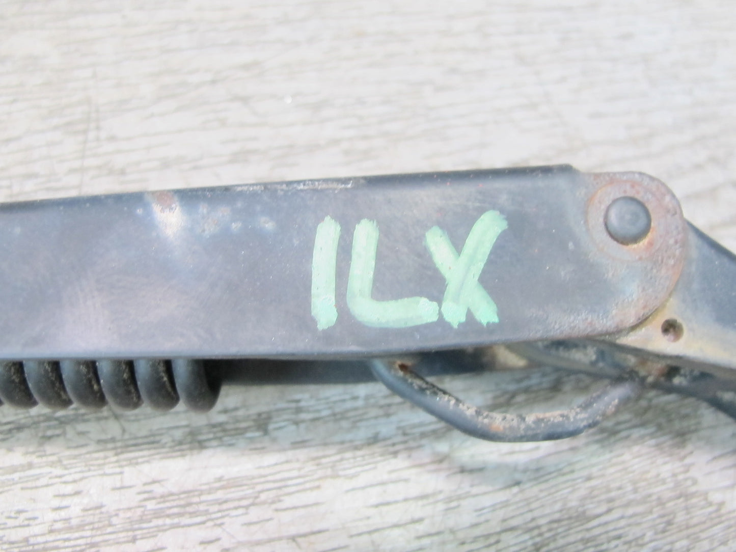 1999-2007 Lexus UZJ100L LX470 Front Left & Right Side Windshield Wiper Arm Set