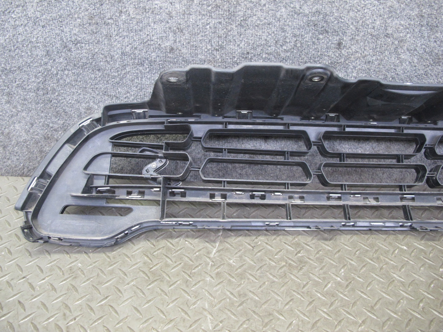 14-15 Mini Cooper S R60 Countryman Front Bumper Upper Grille Insert 9812759 OEM