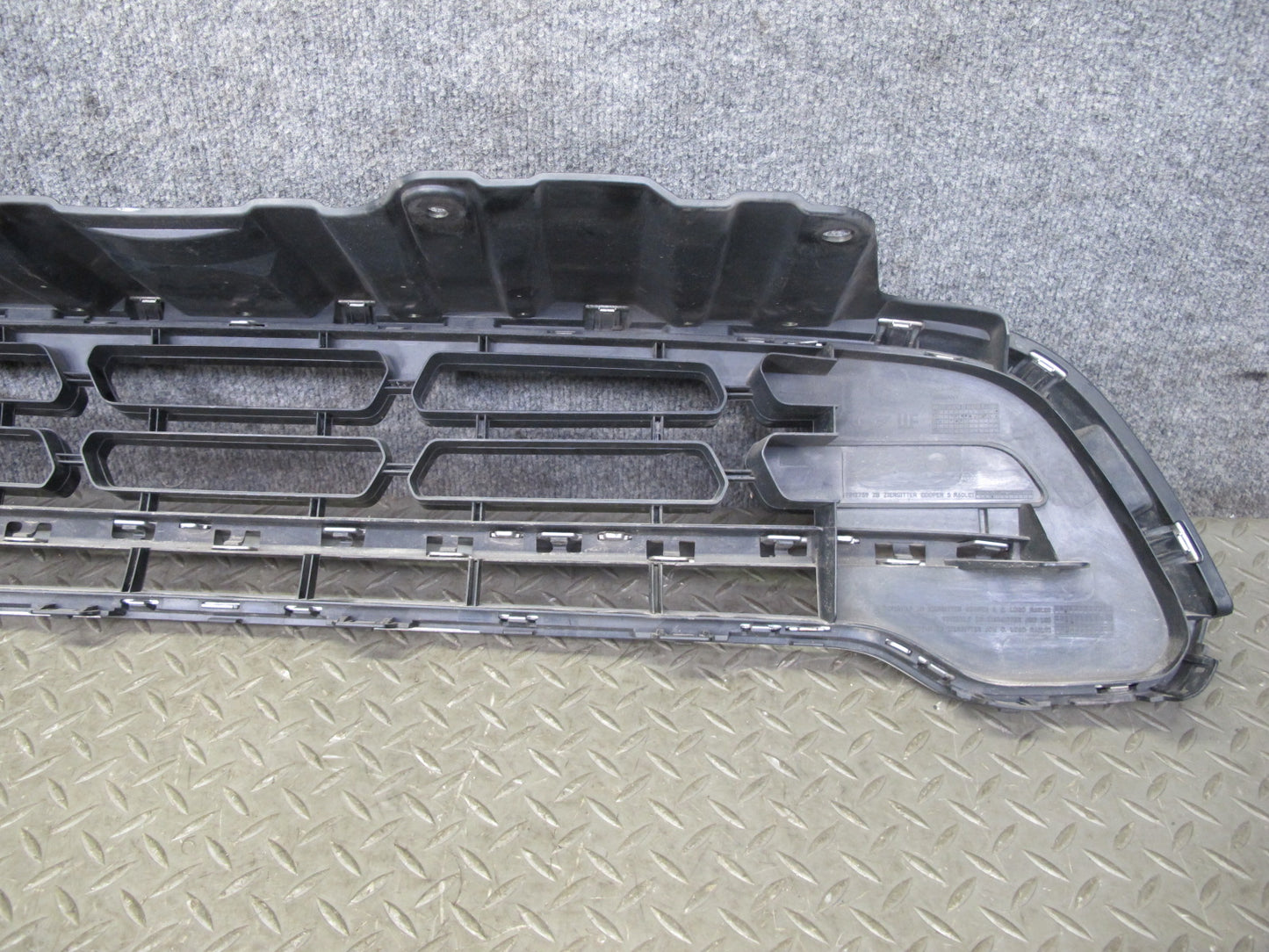 14-15 Mini Cooper S R60 Countryman Front Bumper Upper Grille Insert 9812759 OEM