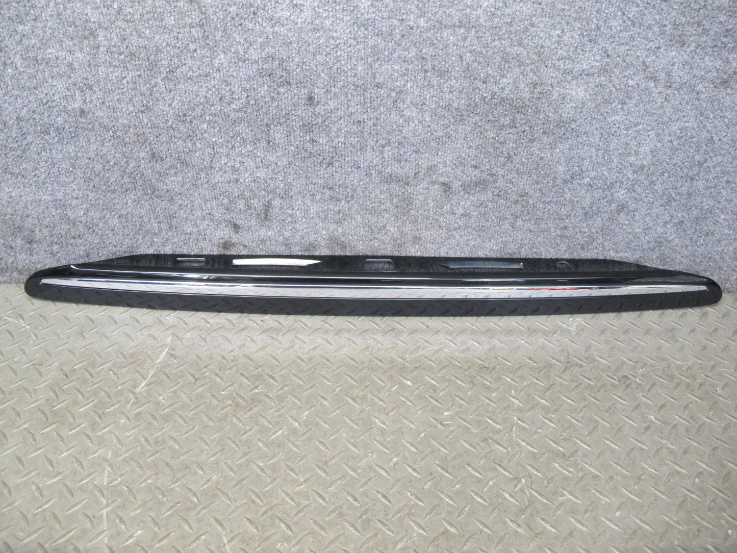 04-06 Lexus UCF30L LS430 Rear Trunk License Light Trim Molding Cover Panel OEM