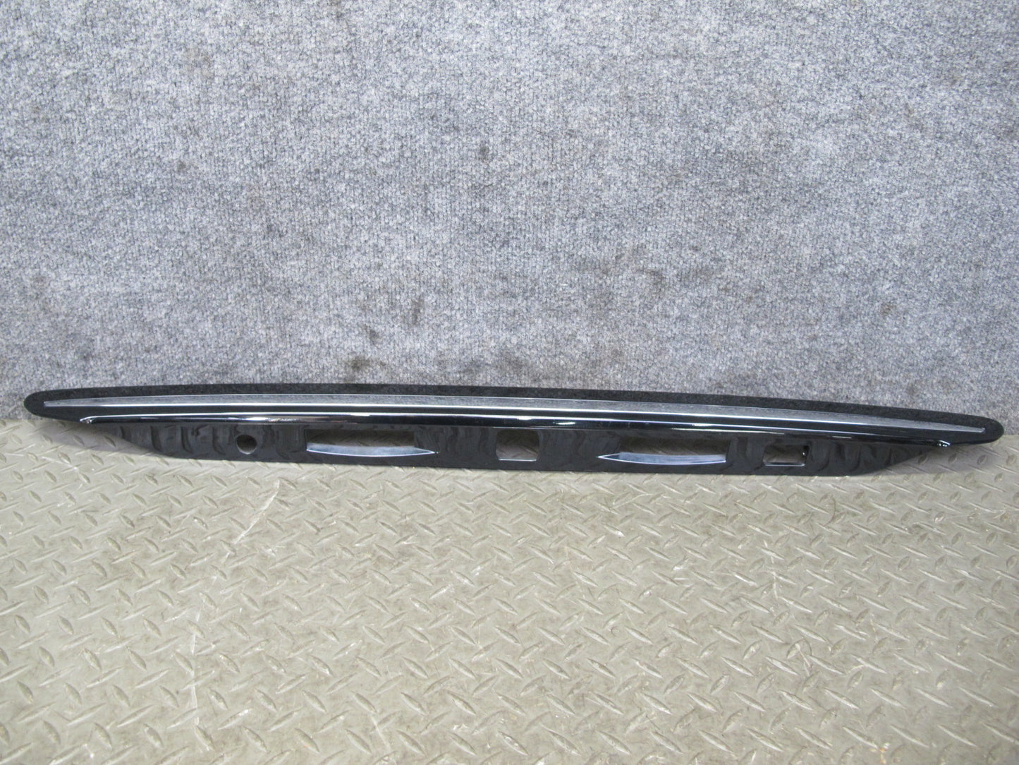 04-06 Lexus UCF30L LS430 Rear Trunk License Light Trim Molding Cover Panel OEM