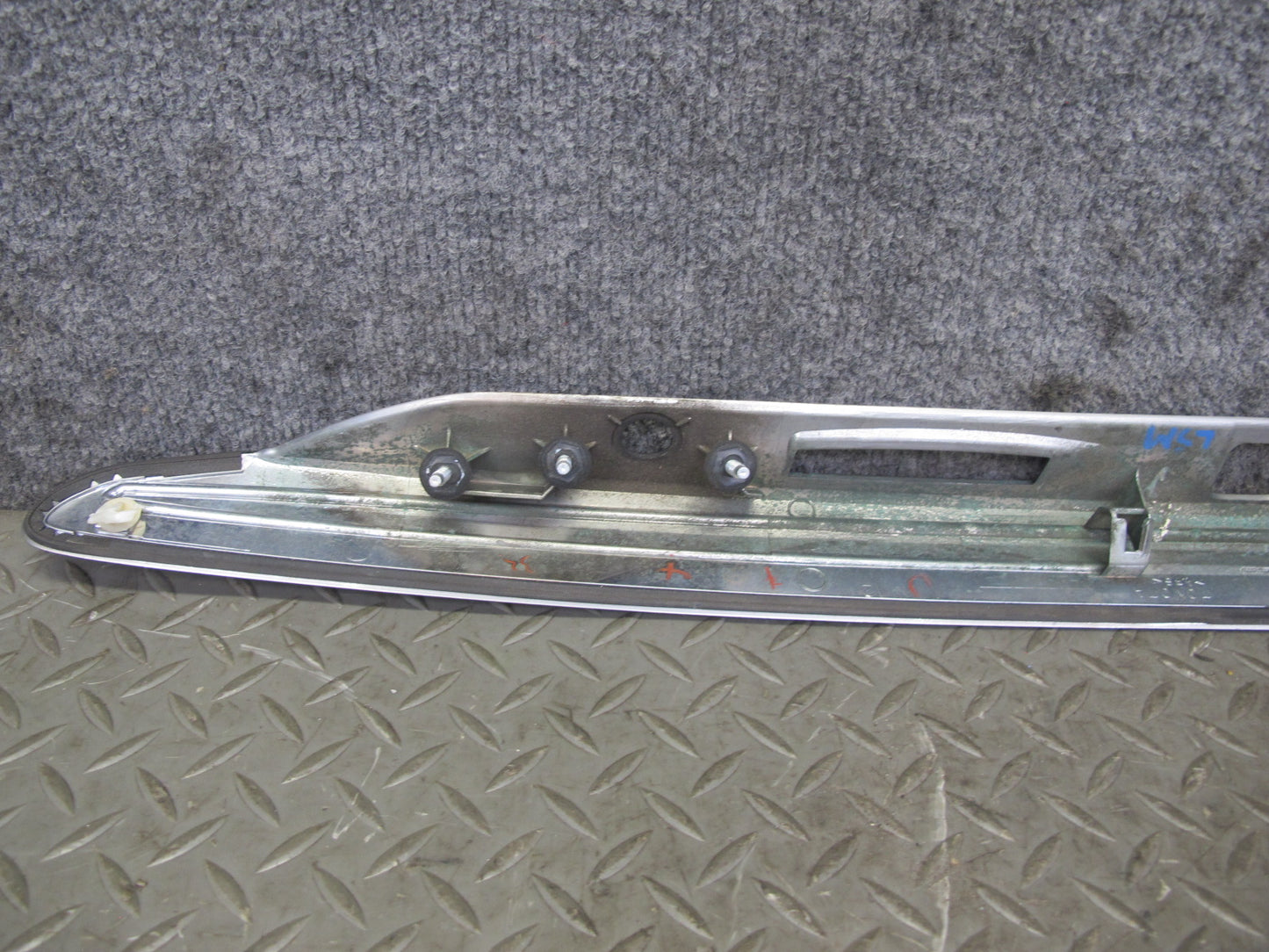 04-06 Lexus UCF30L LS430 Rear Trunk License Light Trim Molding Cover Panel OEM
