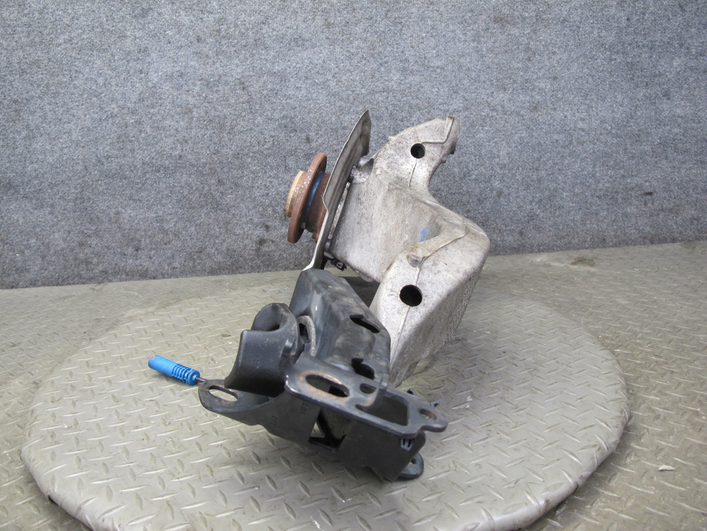 11-15 Mini Cooper R60 R61 AWD Rear Left Knuckle Wheel Hub Trailing Arm OEM