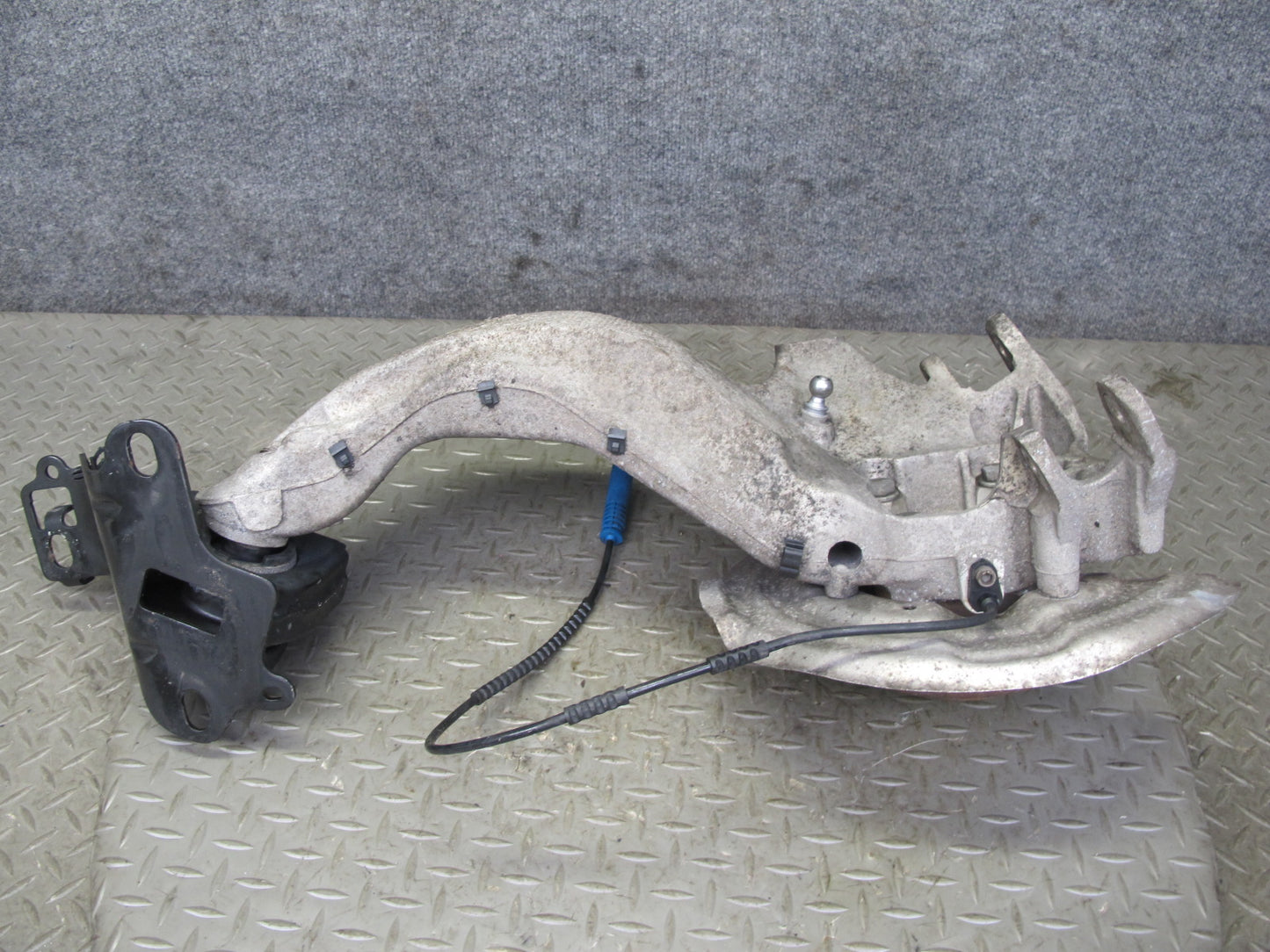 11-15 Mini Cooper R60 R61 AWD Rear Left Knuckle Wheel Hub Trailing Arm OEM