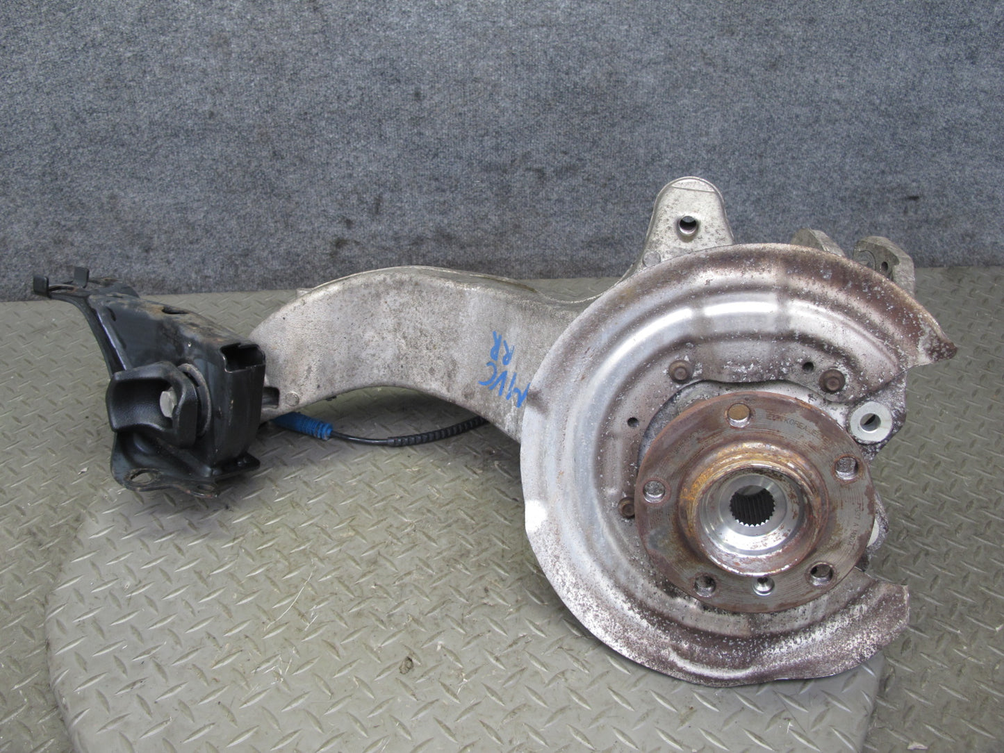 11-15 Mini Cooper R60 R61 AWD Rear Right Knuckle Wheel Hub Trailing Arm OEM